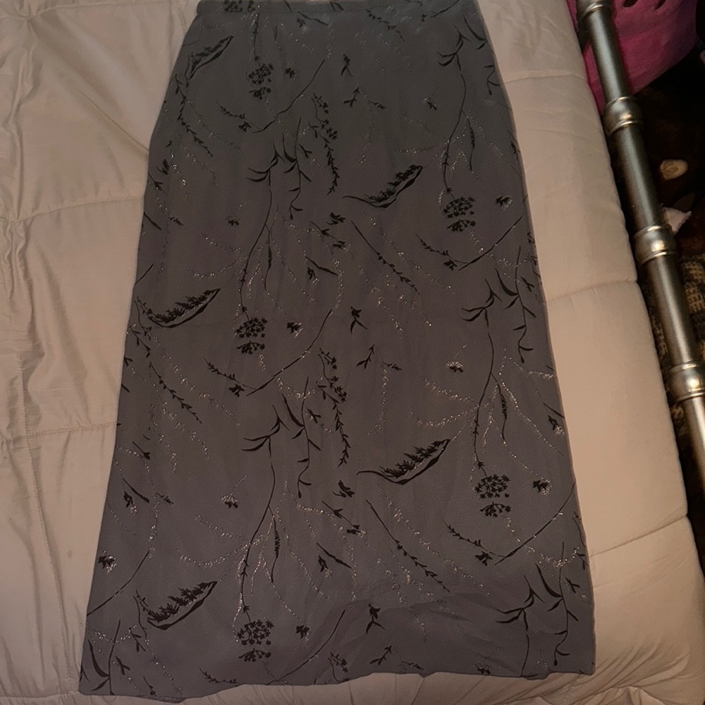 Laura Scott skirt size large. hardly worn super cute